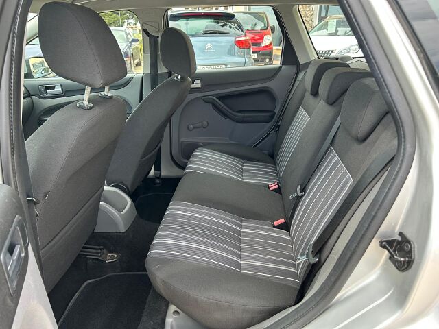 FORD FOCUS TREND ESTATE 1.6 TDCI SPANISH LHD IN SPAIN 102000 MILES SUPERB 2009